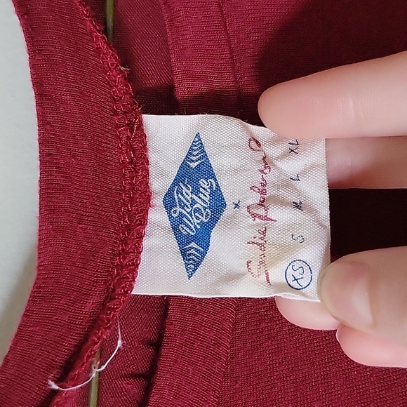 Red Yin Yang Crop Top - Picture 3 of 4